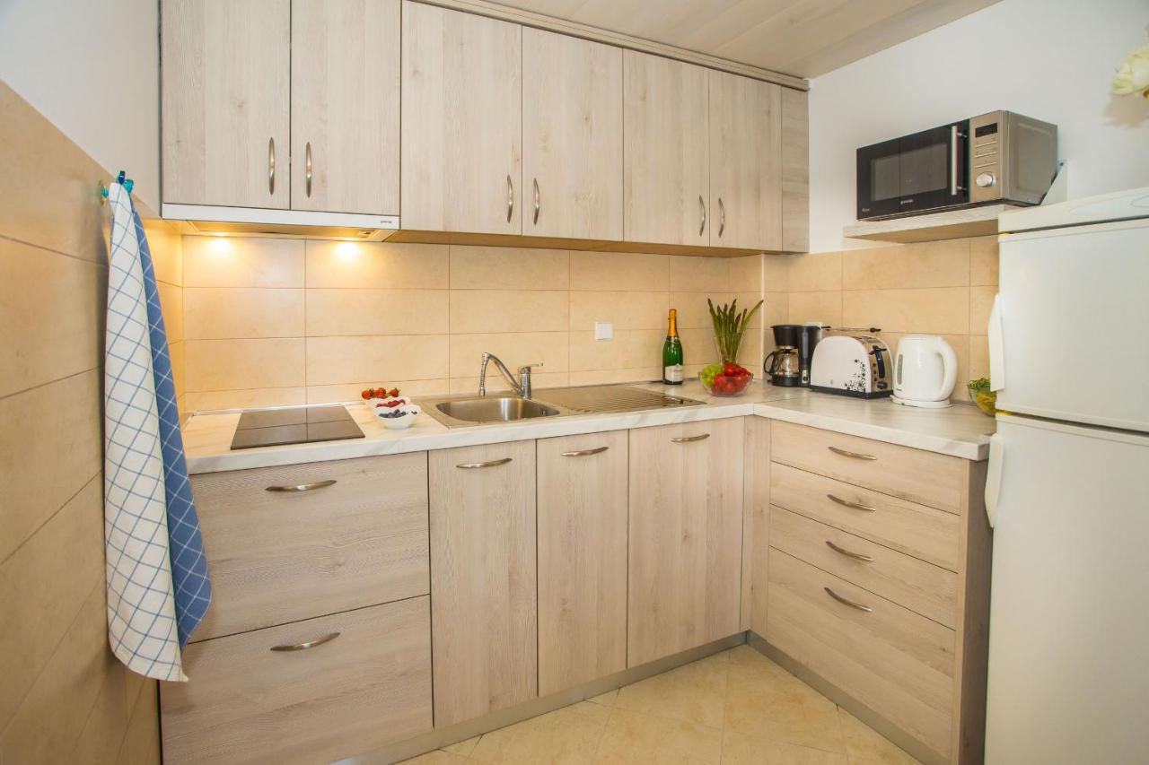 Apartment Dora Near Sea And Center With Private Garage Poreč Exterior foto
