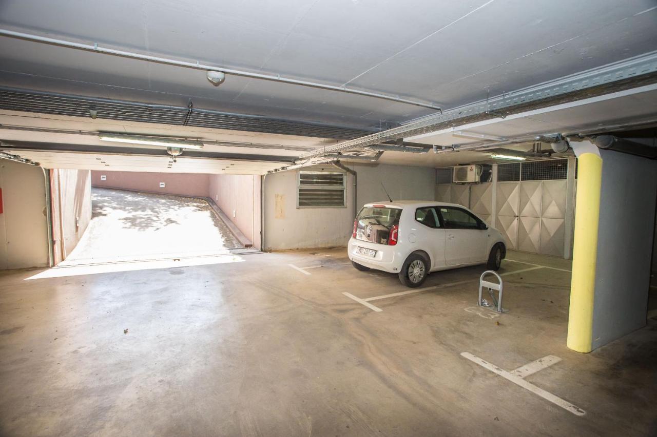 Apartment Dora Near Sea And Center With Private Garage Poreč Exterior foto