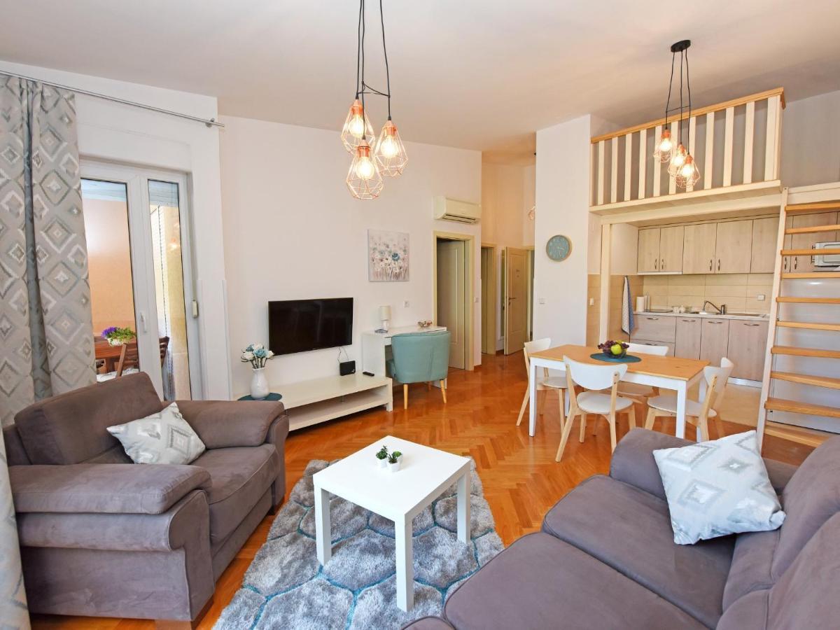 Apartment Dora Near Sea And Center With Private Garage Poreč Exterior foto